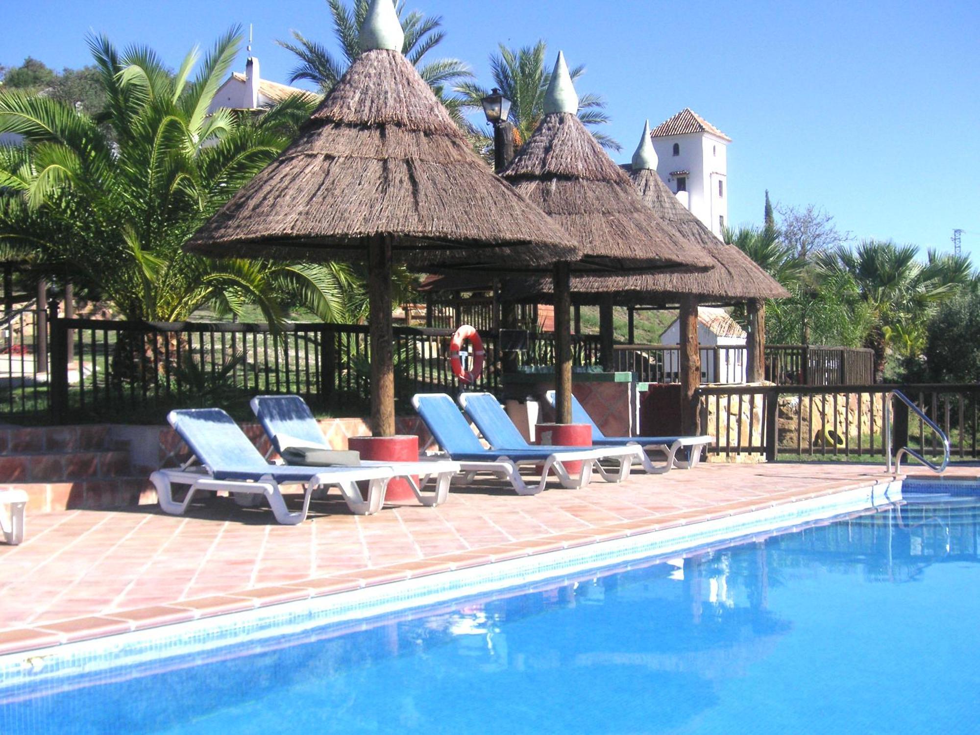 Castle Tower Ground Floor Apartment In Rural Holiday Park 'Cezanne' Tolox Exteriér fotografie