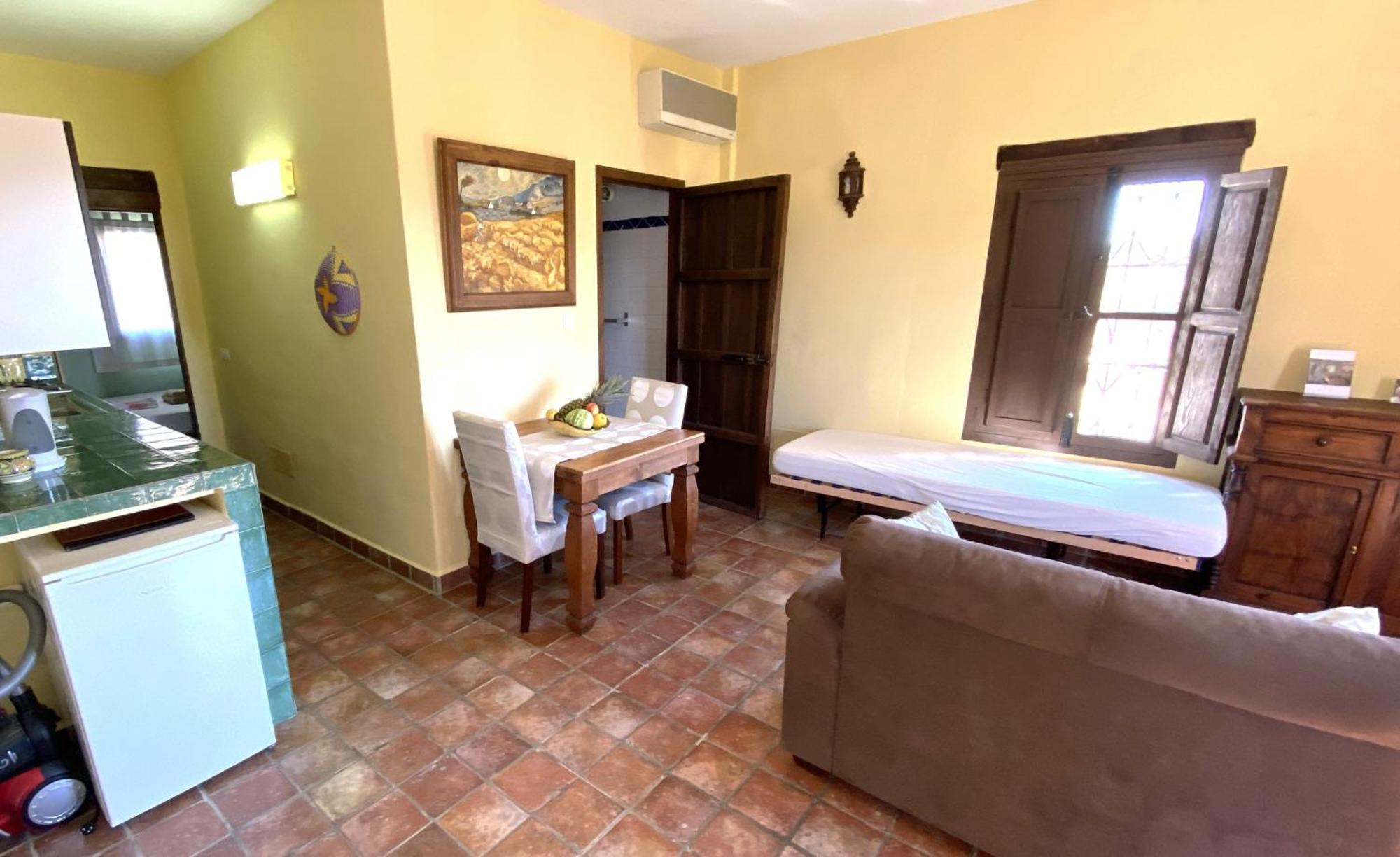 Castle Tower Ground Floor Apartment In Rural Holiday Park 'Cezanne' Tolox Exteriér fotografie